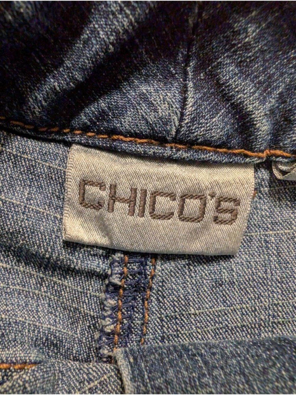 Chico's Medium Wash Denim Skirt Stretch Pockets Blue Jean Straight Casual 2 - Picture 4 of 6